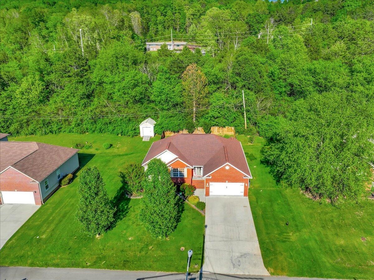 2922 NW Holliday Drive