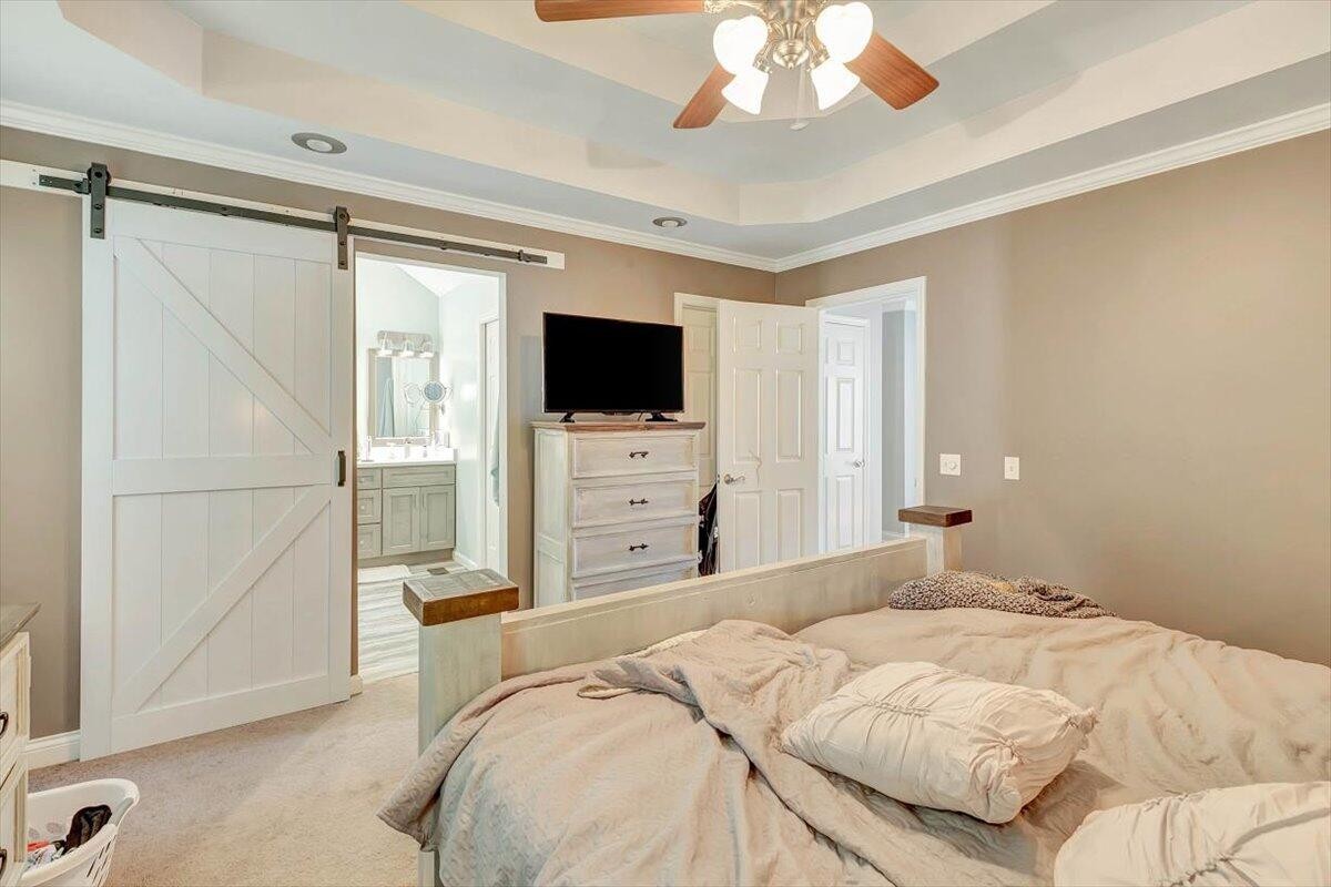 2922 NW Holliday Drive