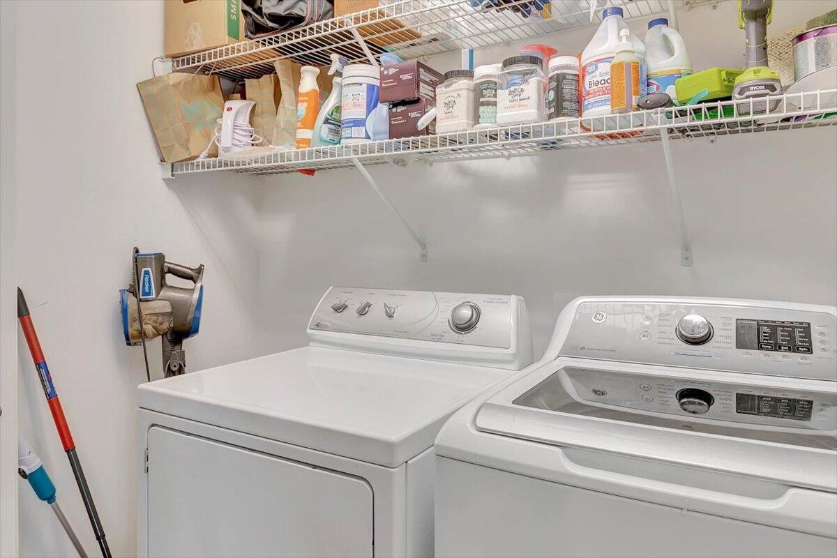 2922 NW Holliday Drive