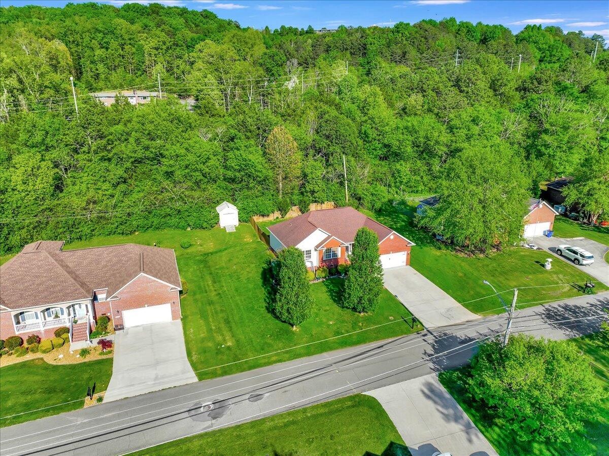 2922 NW Holliday Drive