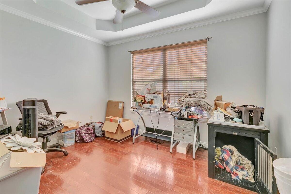 2922 NW Holliday Drive