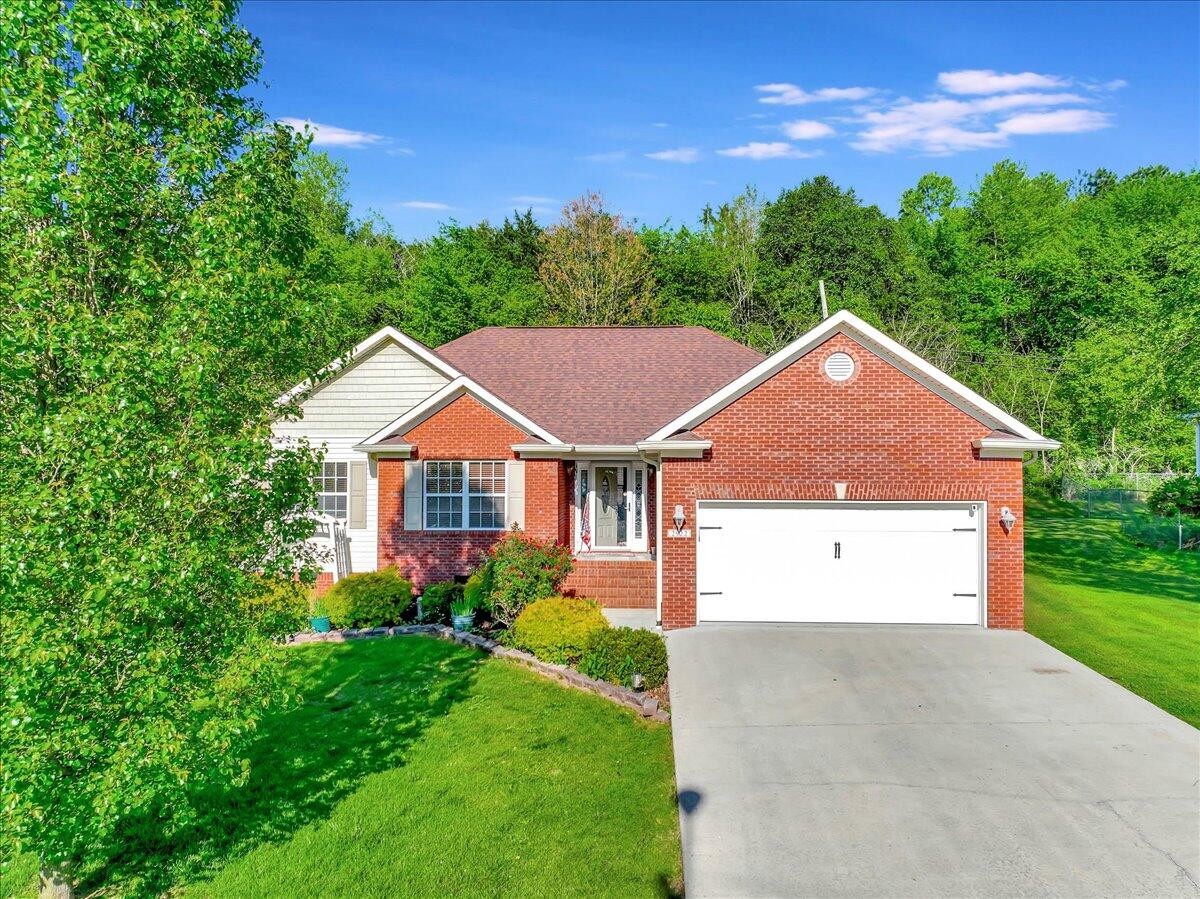 2922 NW Holliday Drive