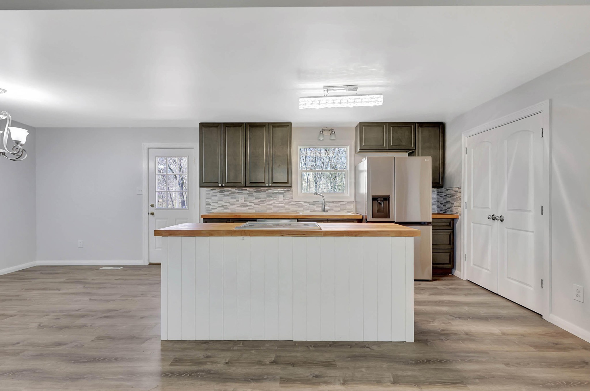 1025 Whisperwood Trail, NE