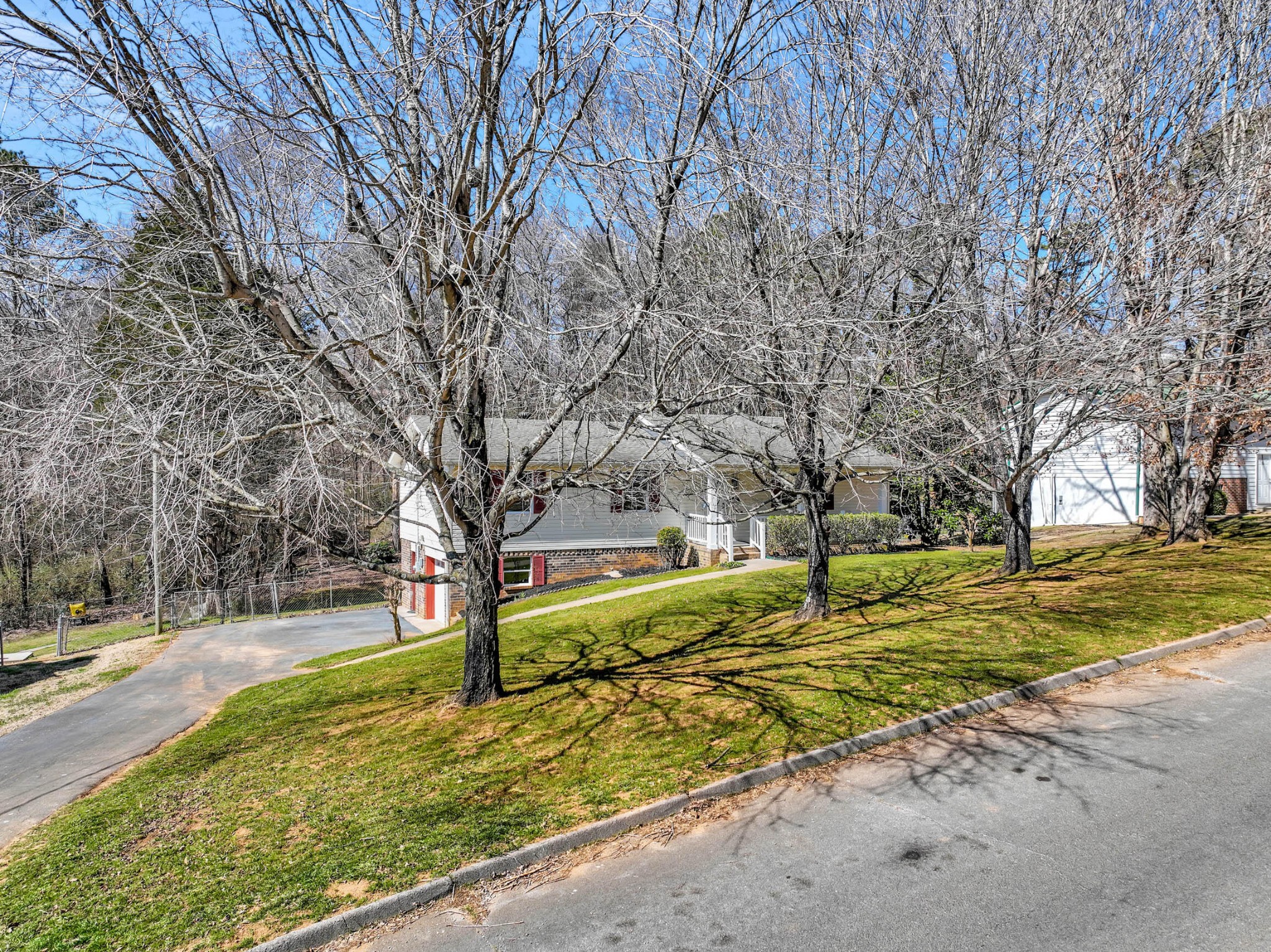 1025 Whisperwood Trail, NE