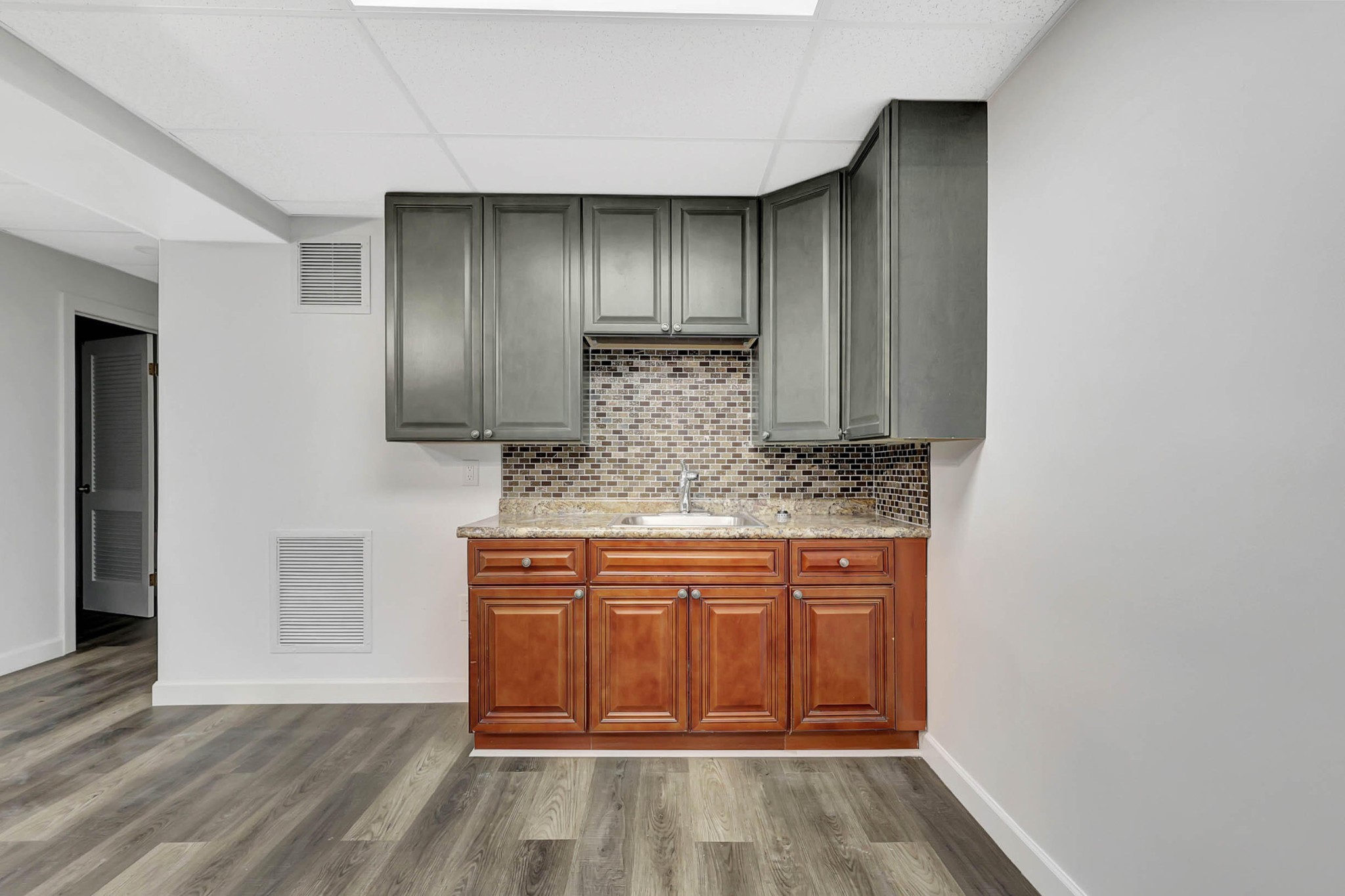 1025 Whisperwood Trail, NE