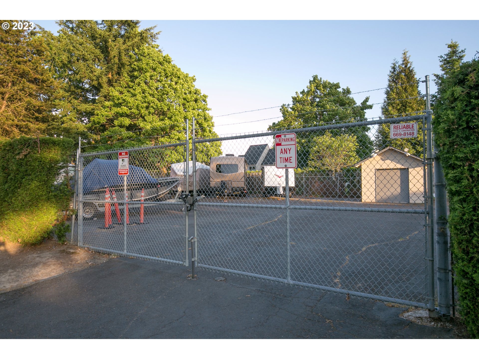 371 NE VILLAGE SQUIRE AVE 8