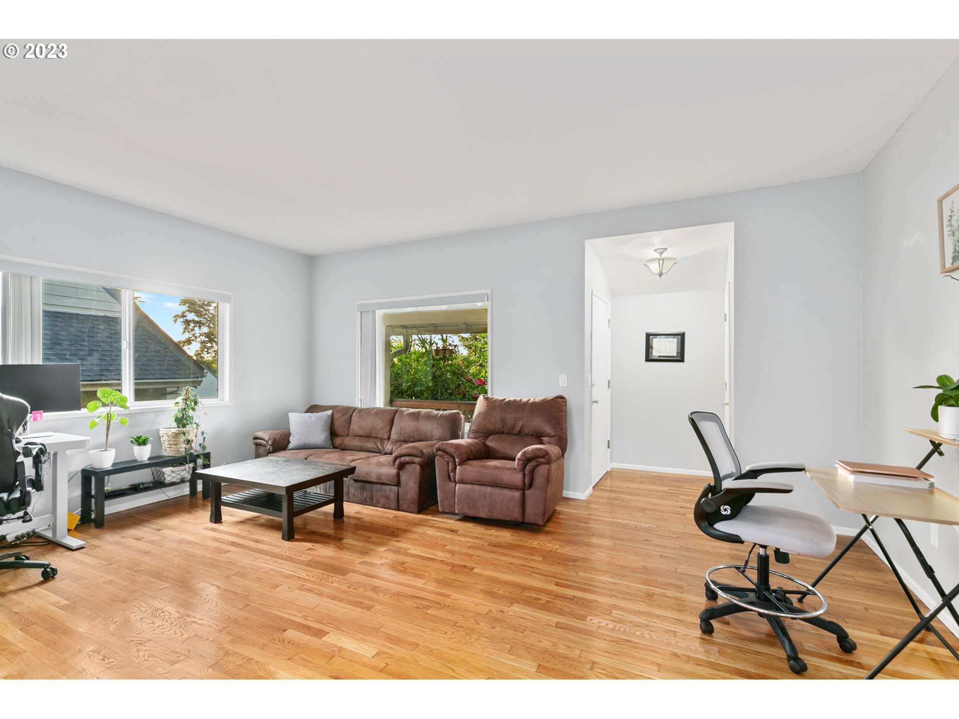 371 NE VILLAGE SQUIRE AVE 8