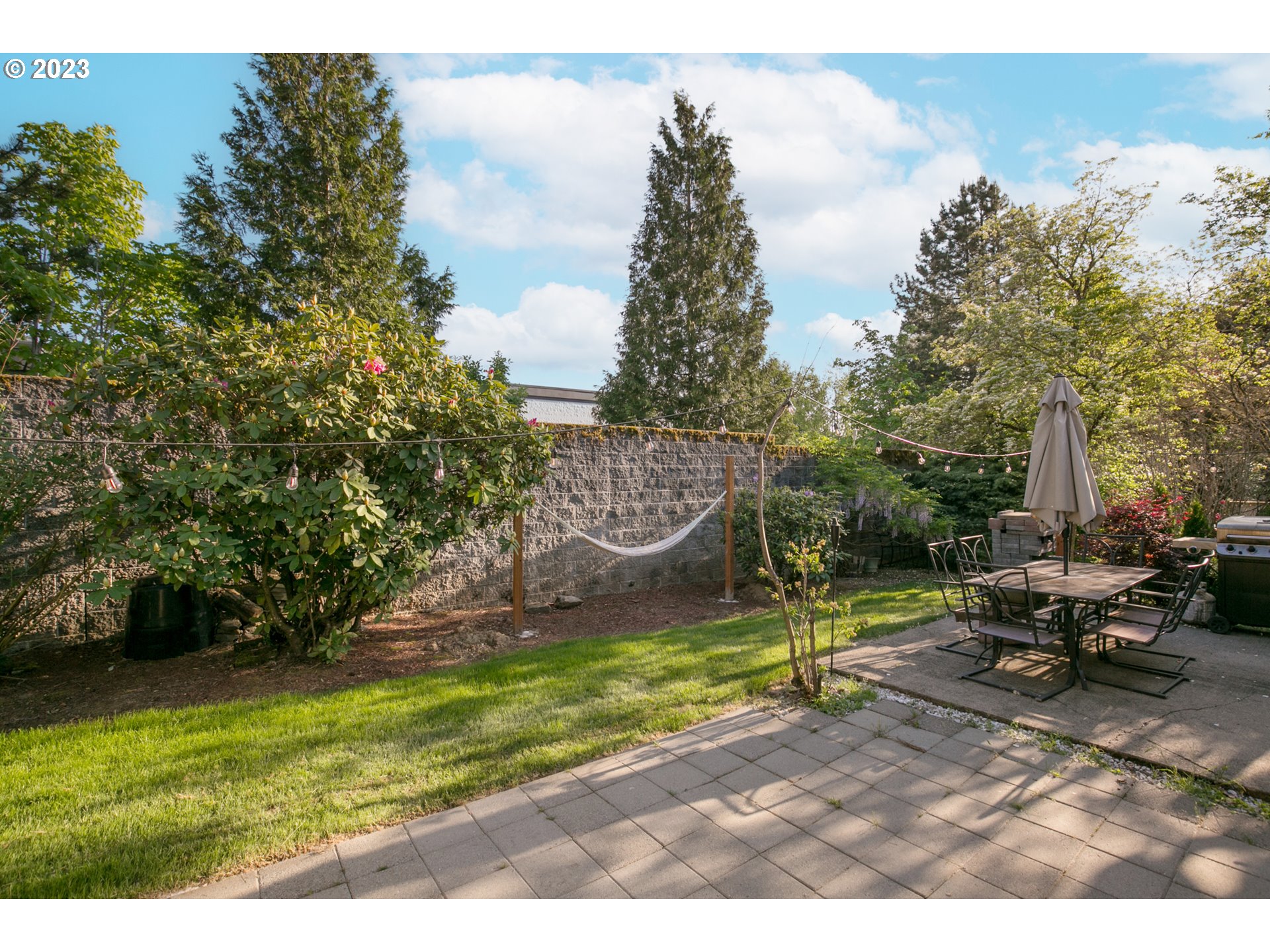 371 NE VILLAGE SQUIRE AVE 8