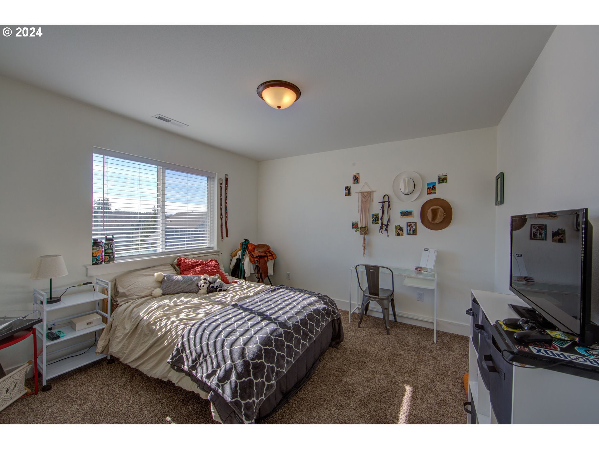 37002 SALMONBERRY ST