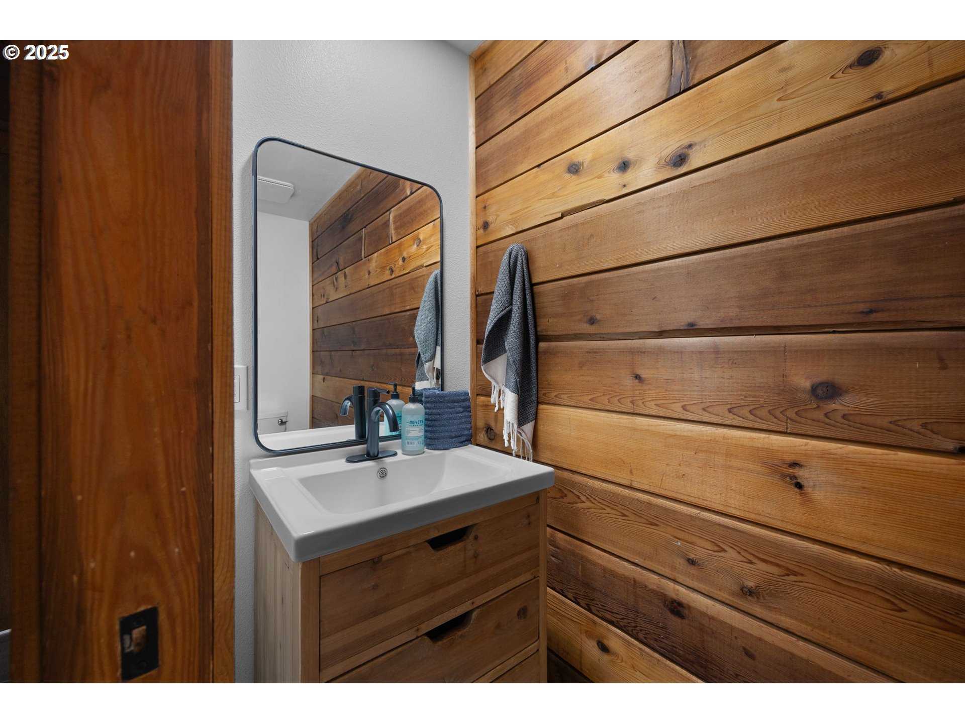 65418 E SANDY RIVER LN