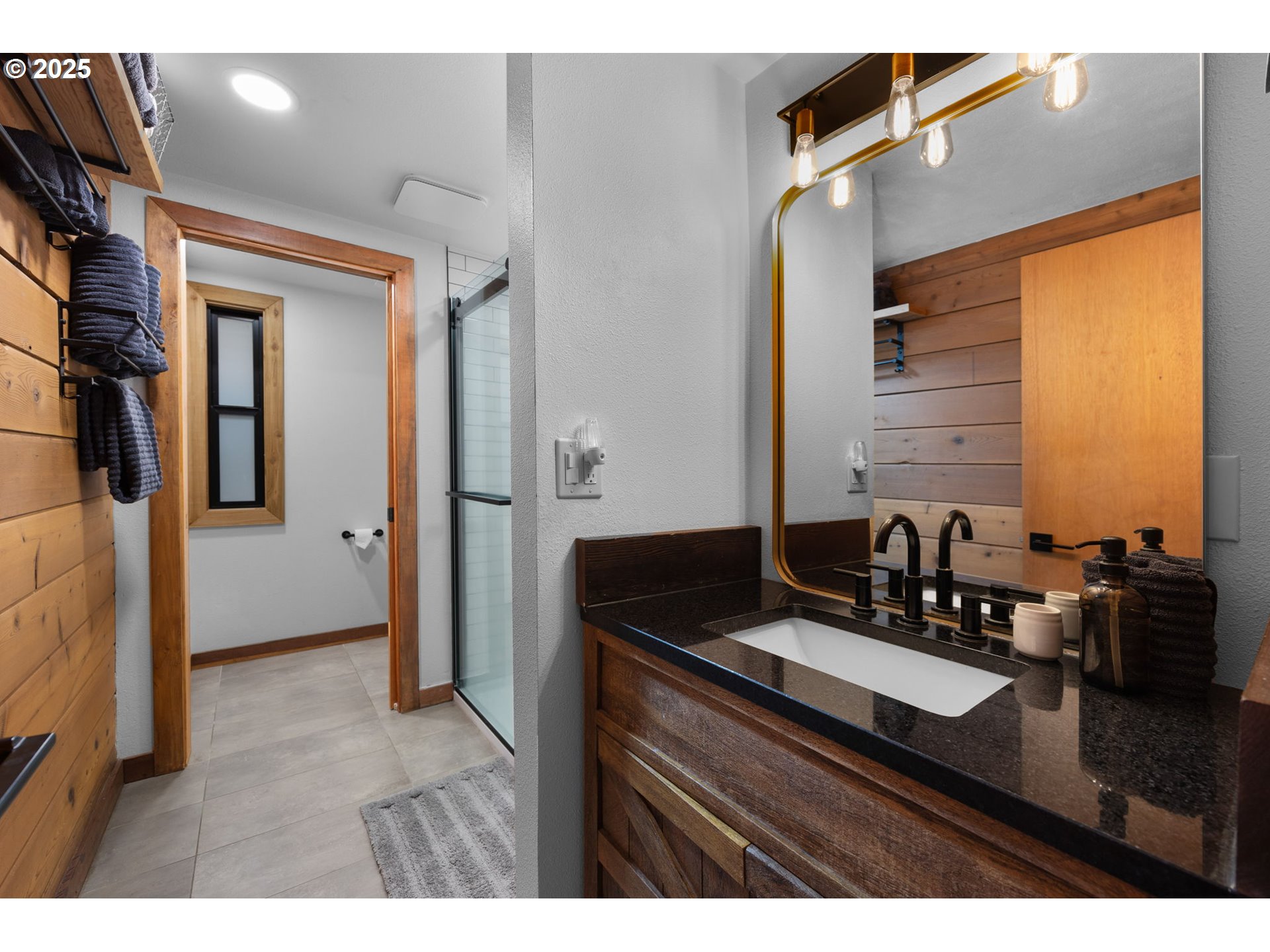 65418 E SANDY RIVER LN