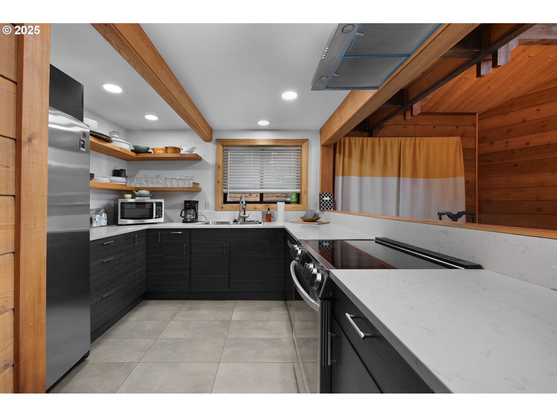 65418 E SANDY RIVER LN