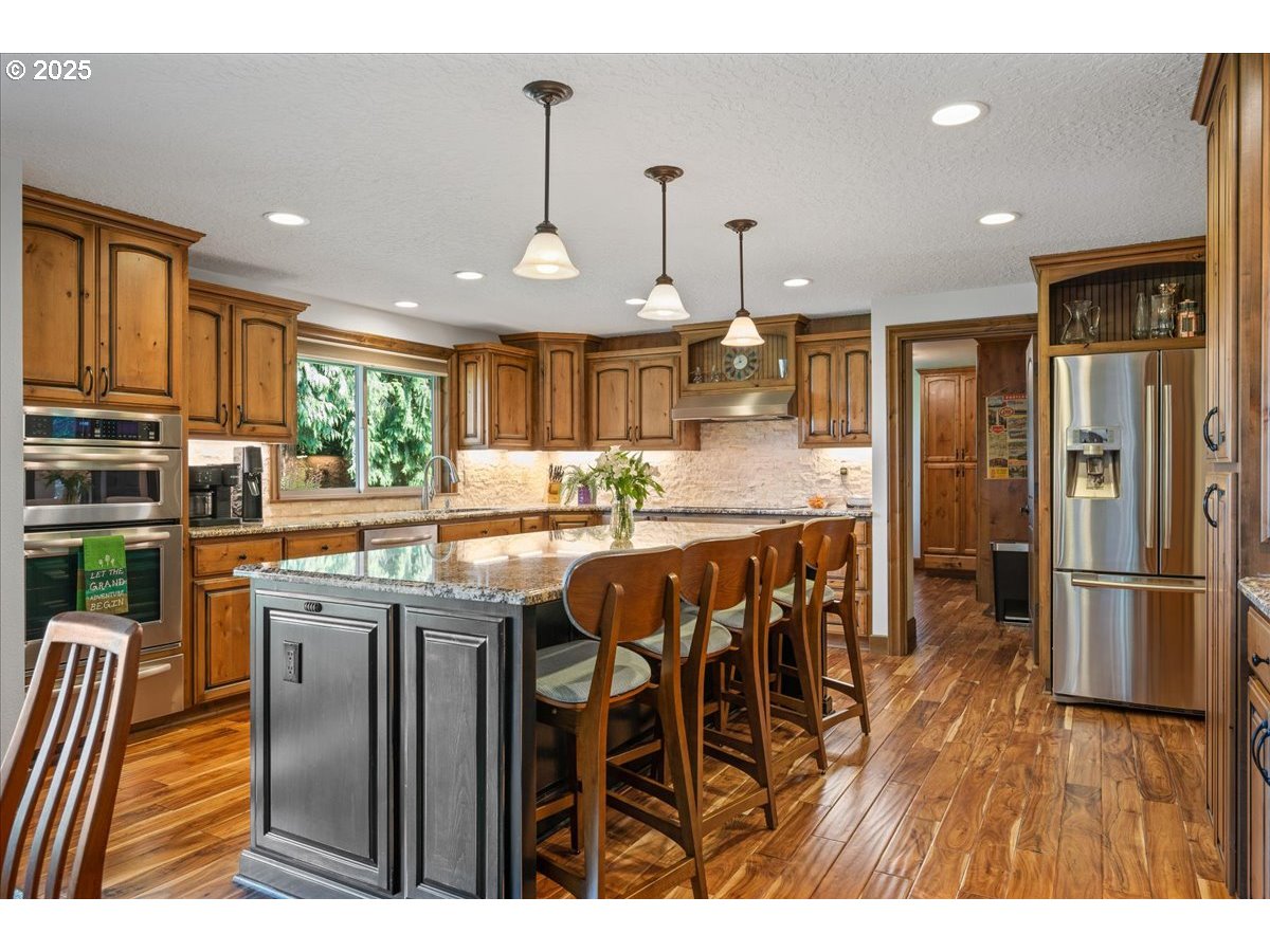3633 SE Oxbow PKWY