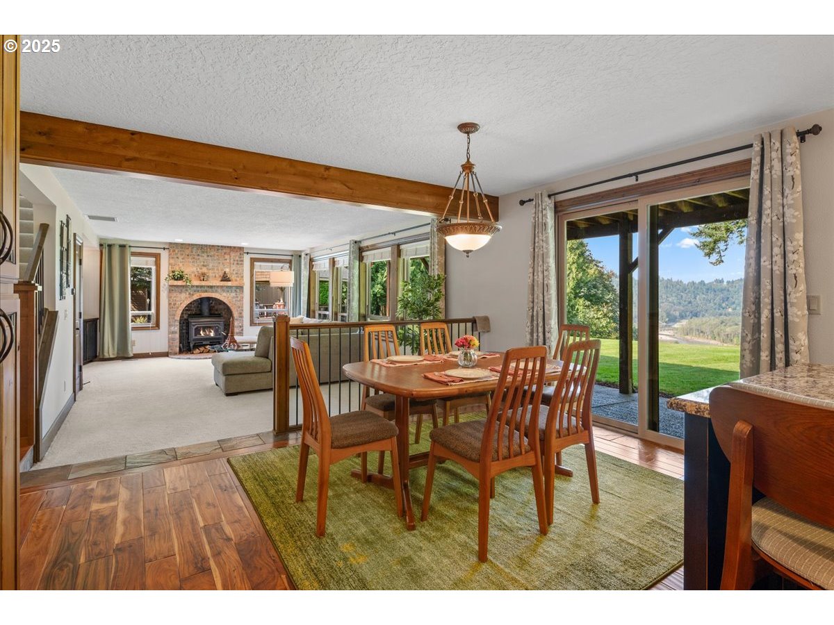 3633 SE Oxbow PKWY