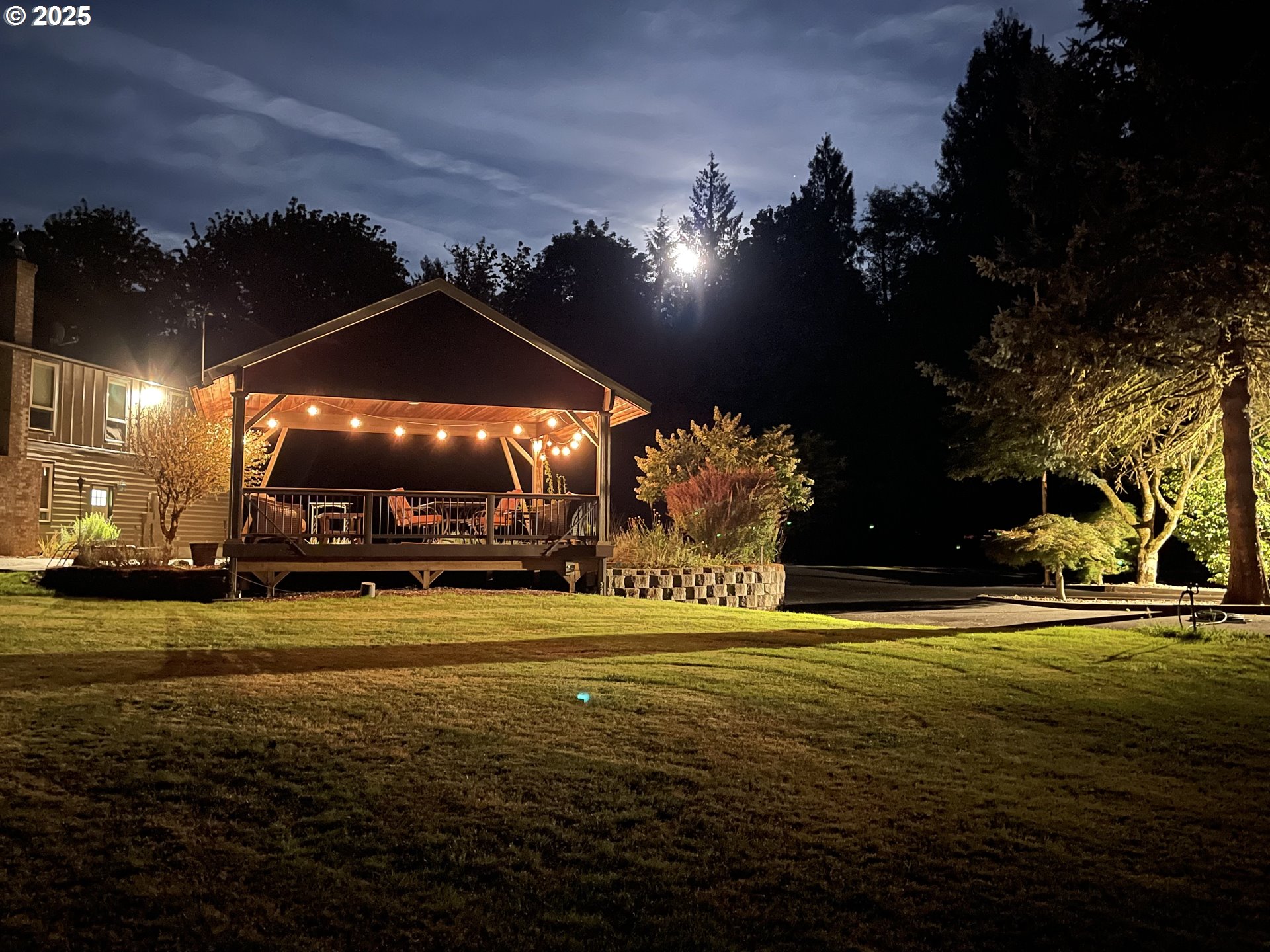3633 SE Oxbow PKWY