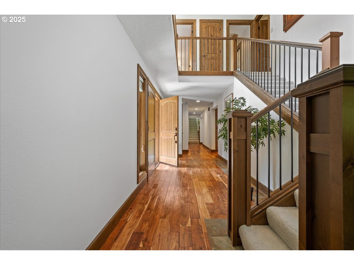 3633 SE Oxbow PKWY