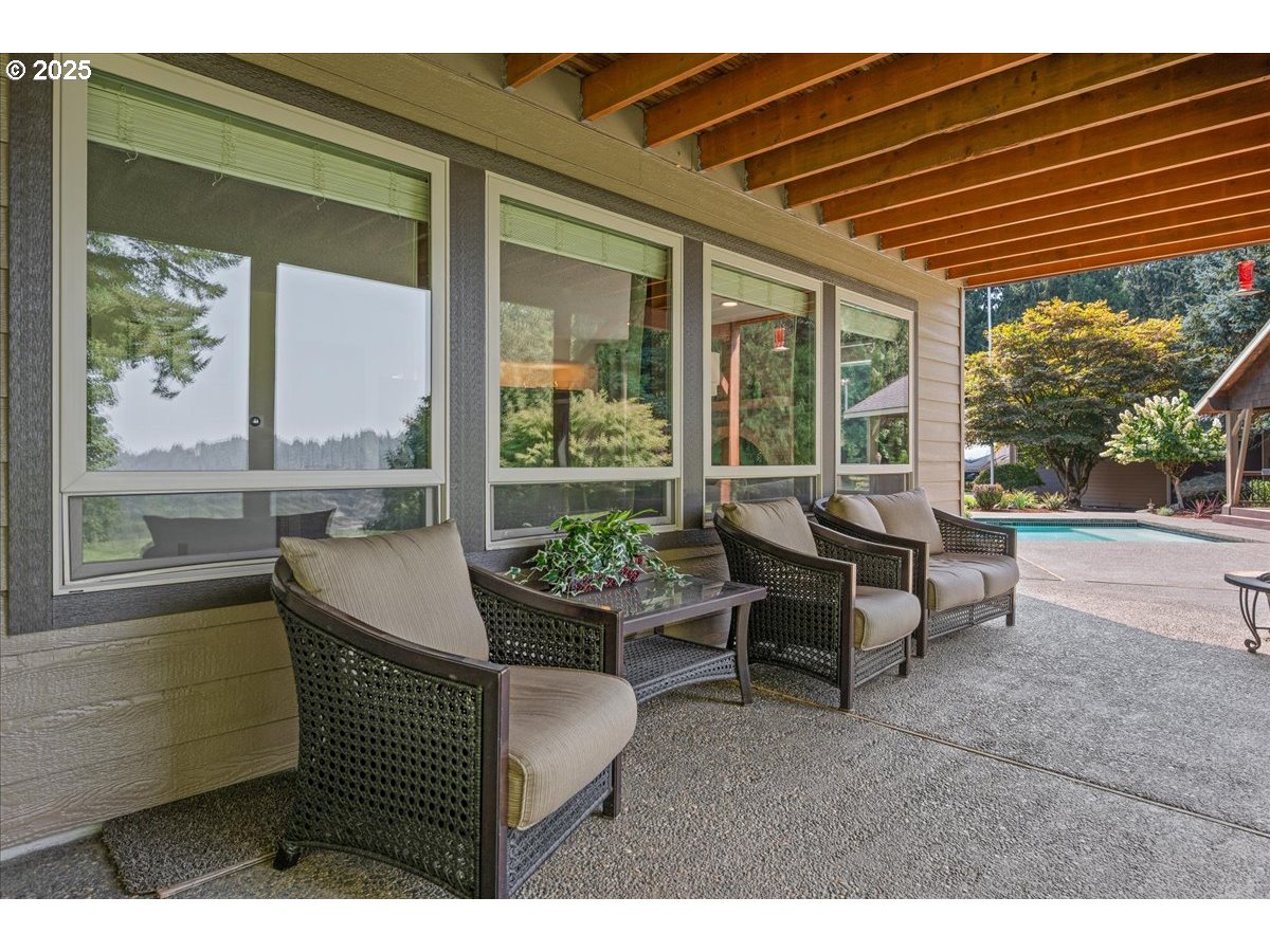 3633 SE Oxbow PKWY