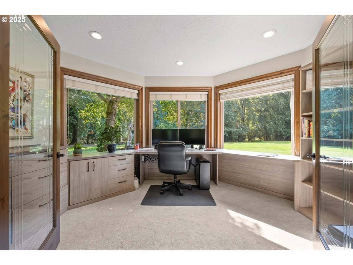 3633 SE Oxbow PKWY