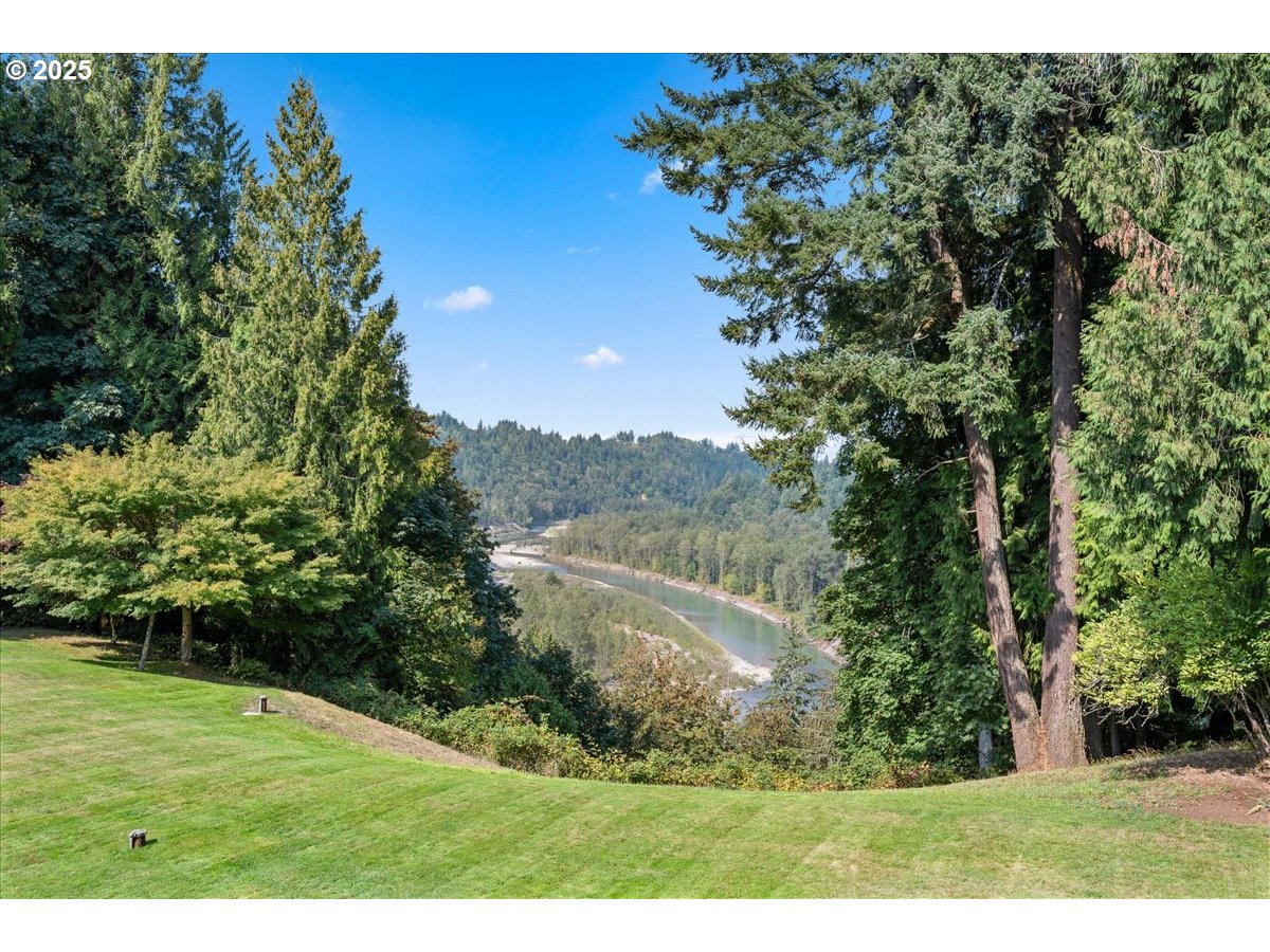 3633 SE Oxbow PKWY