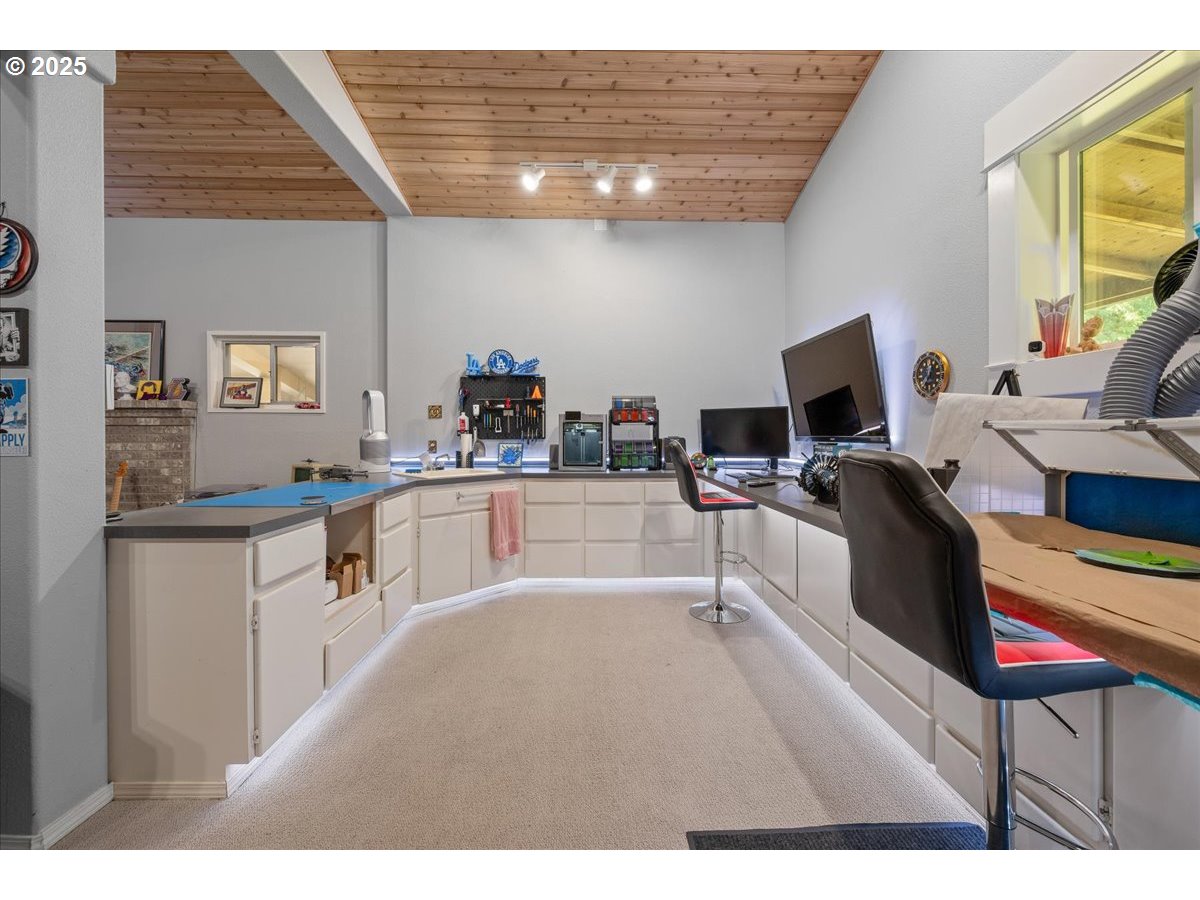 3633 SE Oxbow PKWY