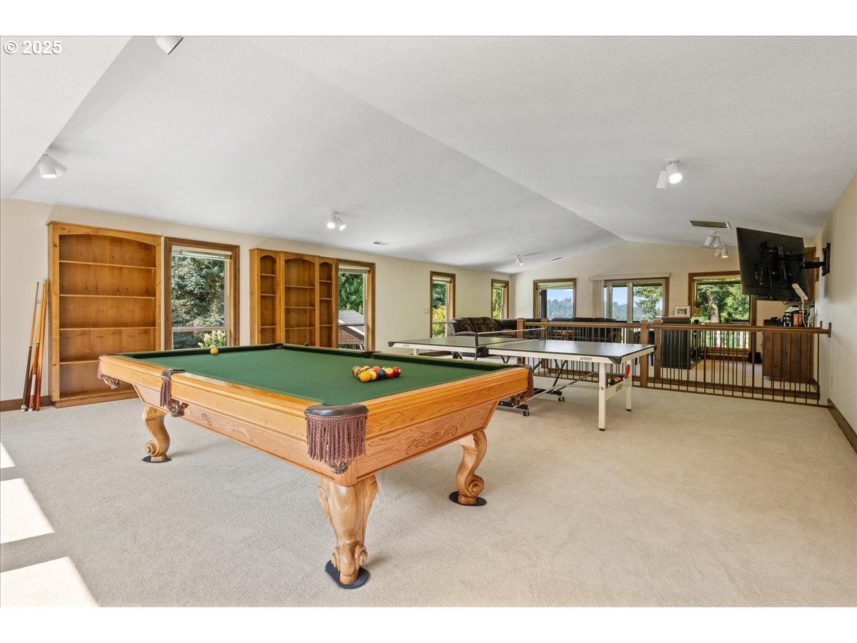 3633 SE Oxbow PKWY