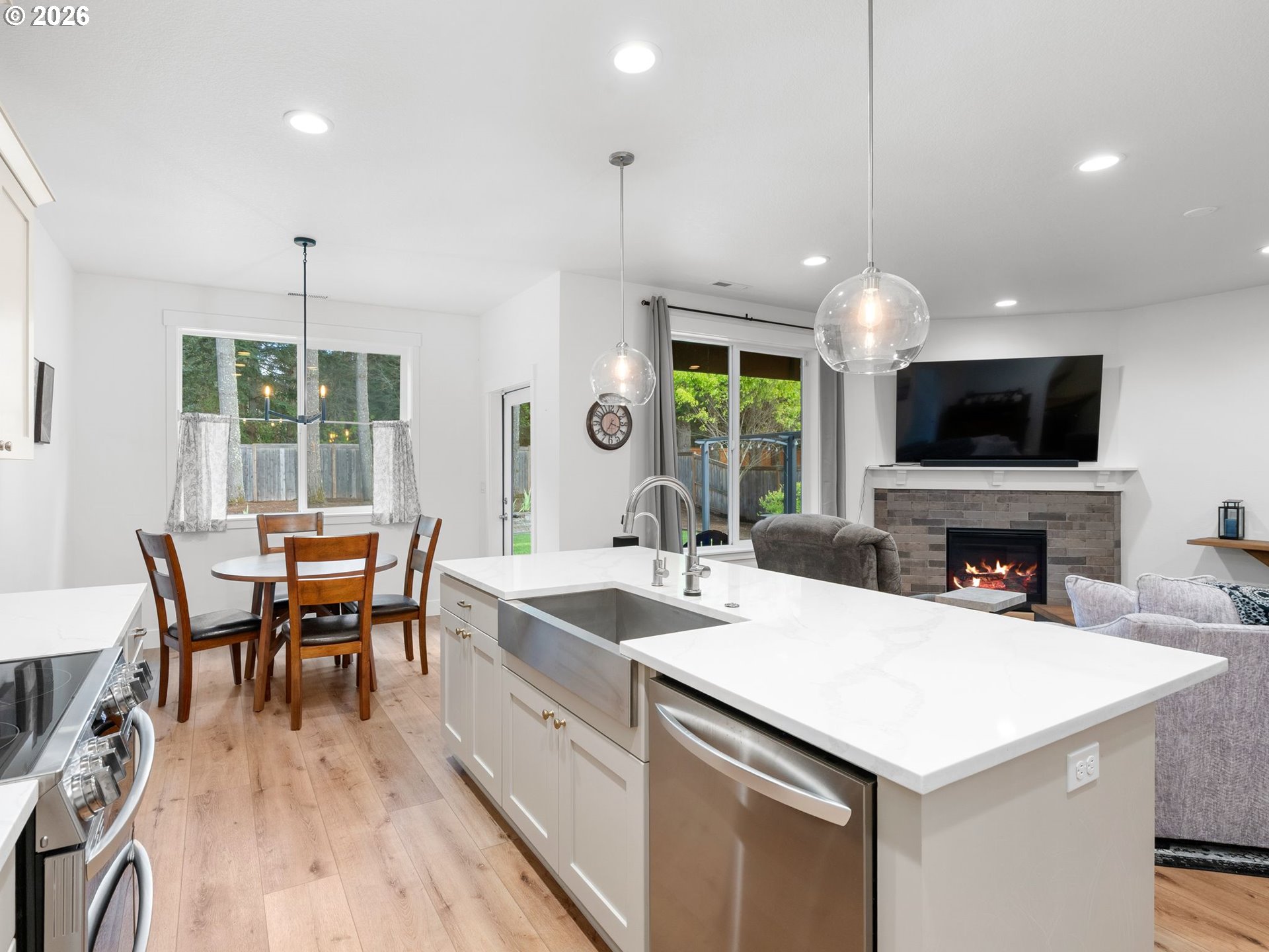 16322 KITTY HAWK AVE