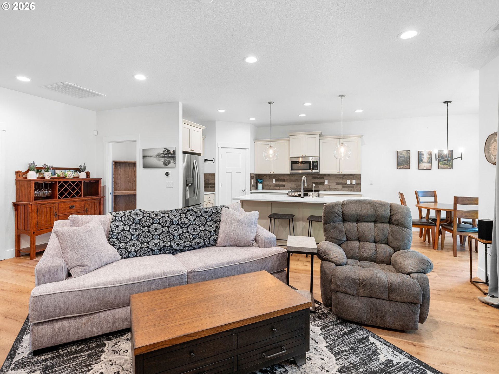 16322 KITTY HAWK AVE
