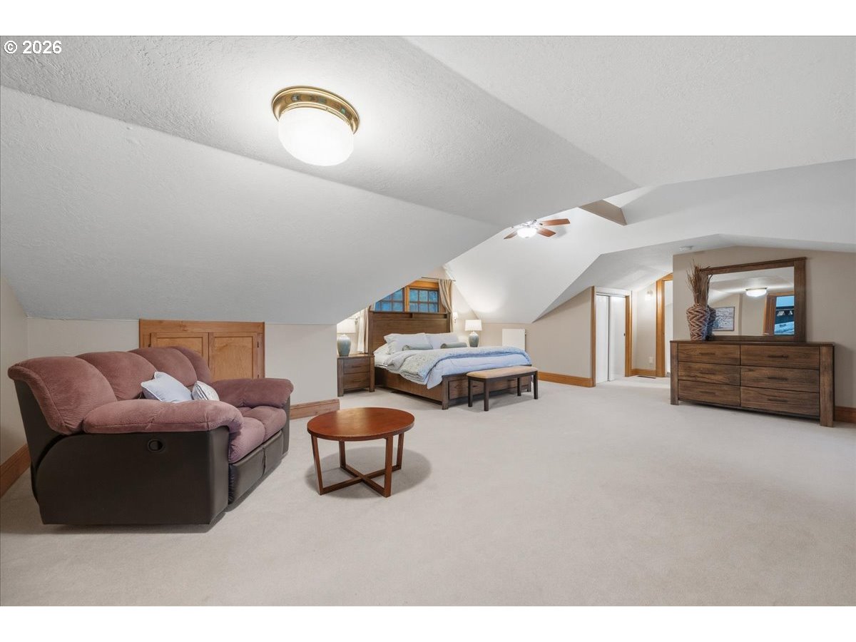 41225 E LARCH MOUNTAIN RD