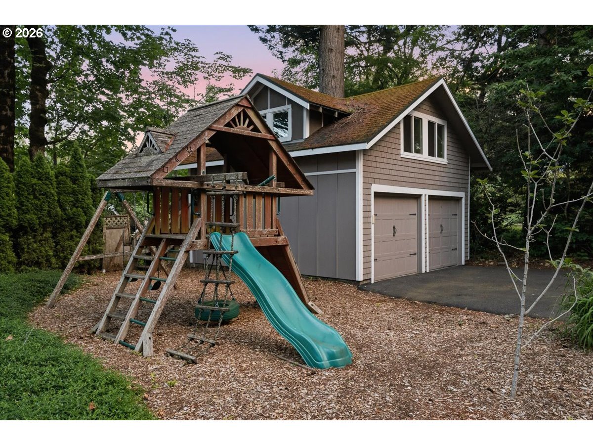 41225 E LARCH MOUNTAIN RD
