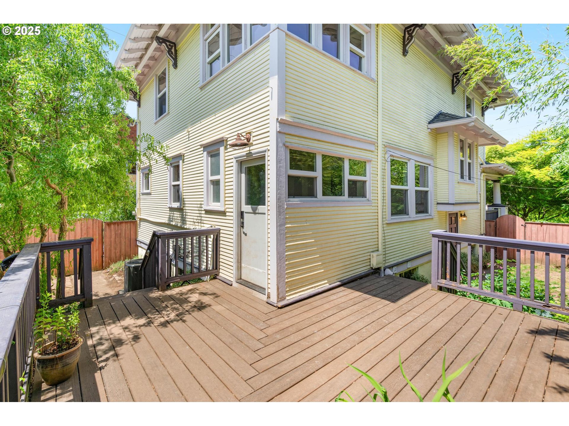 210 NE ALBERTA ST