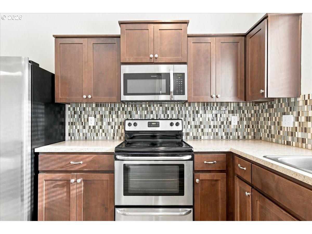 8511 NE 13TH PL