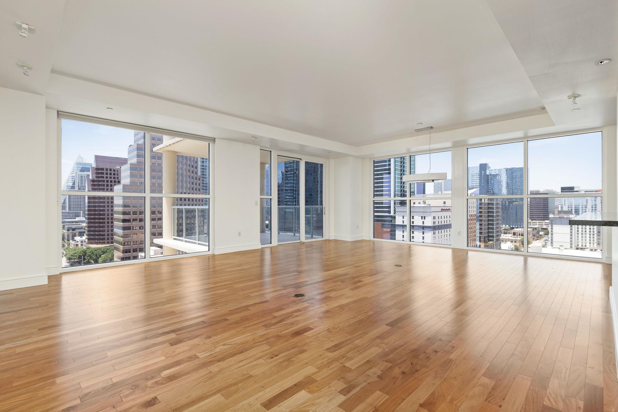 98 San Jacinto BLVD # 1502