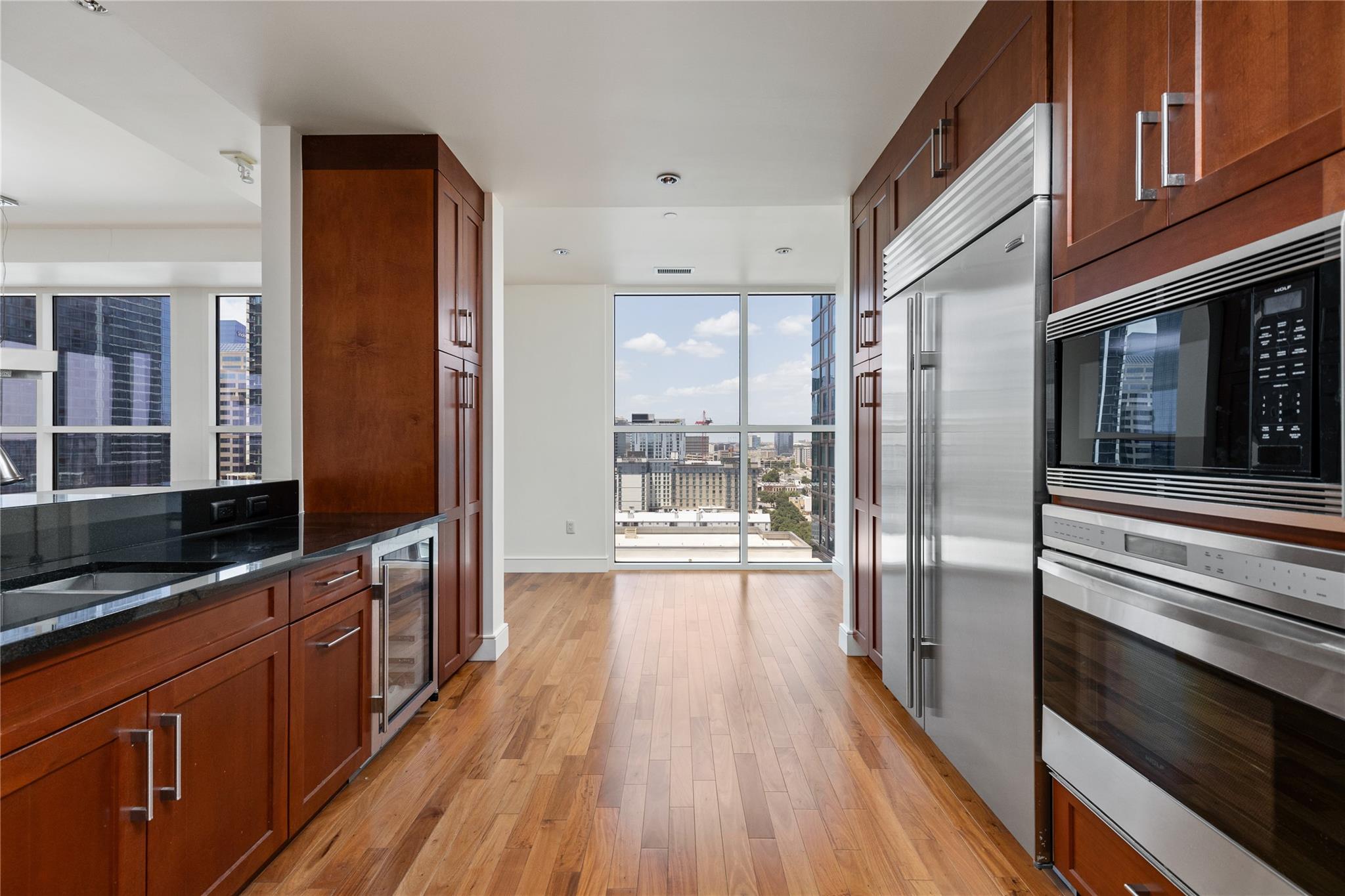 98 San Jacinto BLVD # 1502