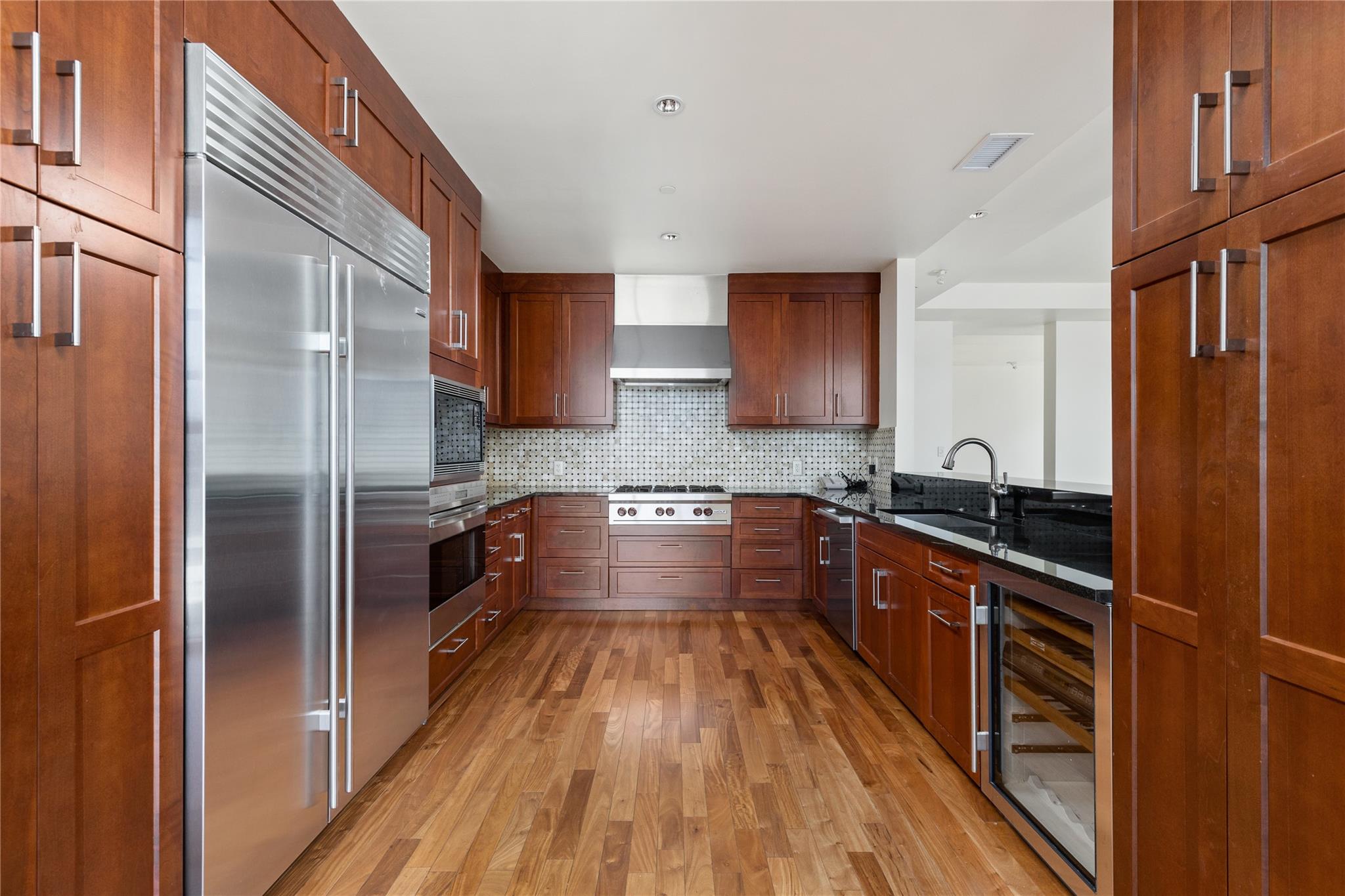 98 San Jacinto BLVD # 1502
