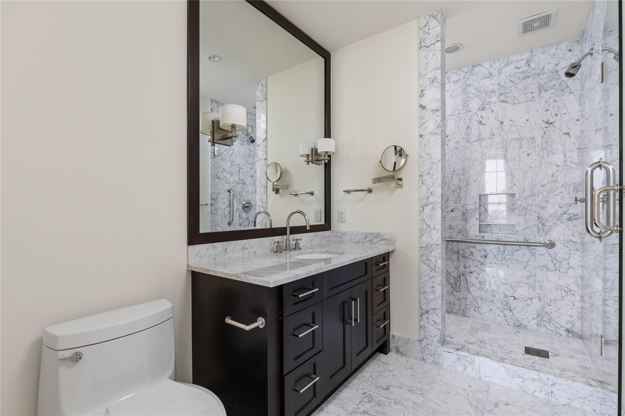 98 San Jacinto BLVD # 1502