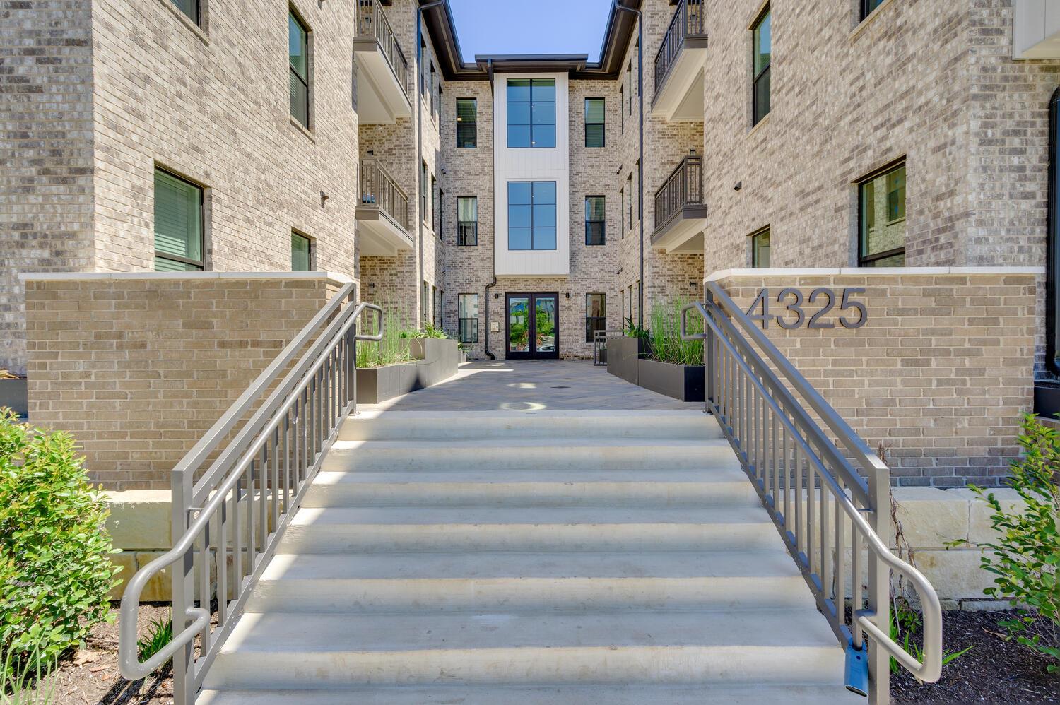 4325 Jackson Ave # 2105