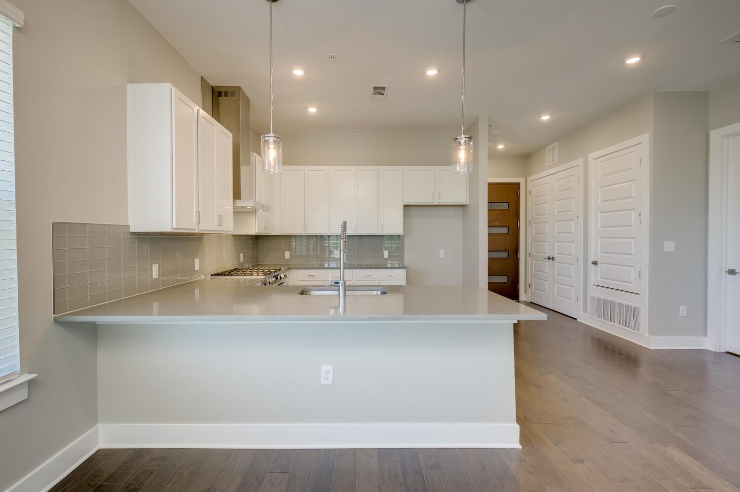 4325 Jackson Ave # 2105