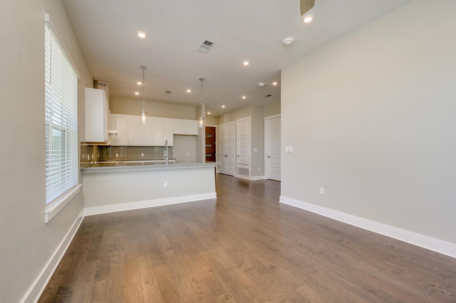 4325 Jackson Ave # 2105