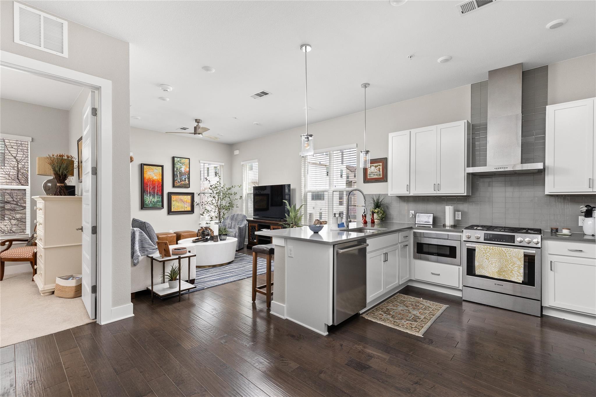 4325 Jackson Ave # 2105