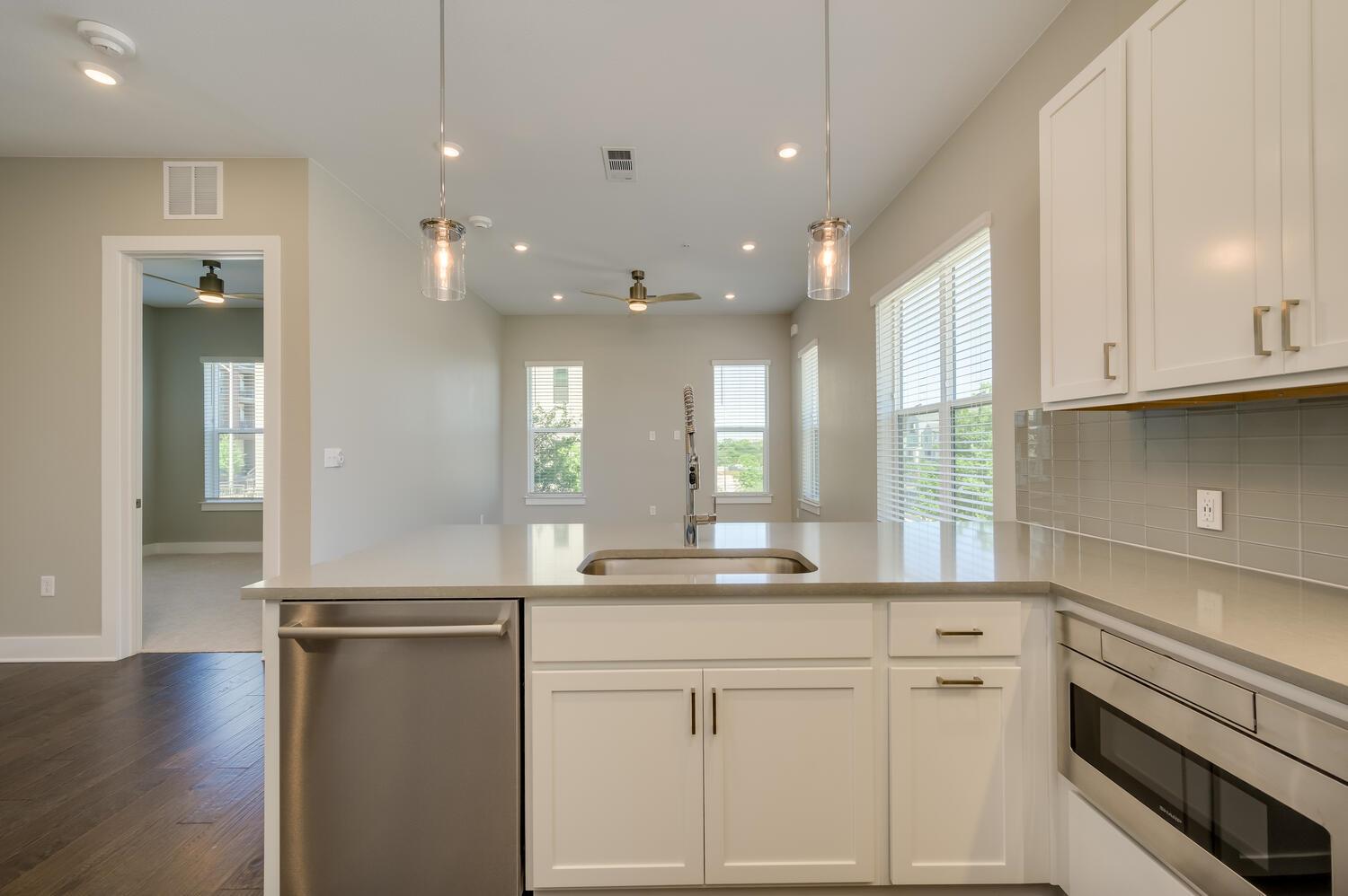 4325 Jackson Ave # 2105