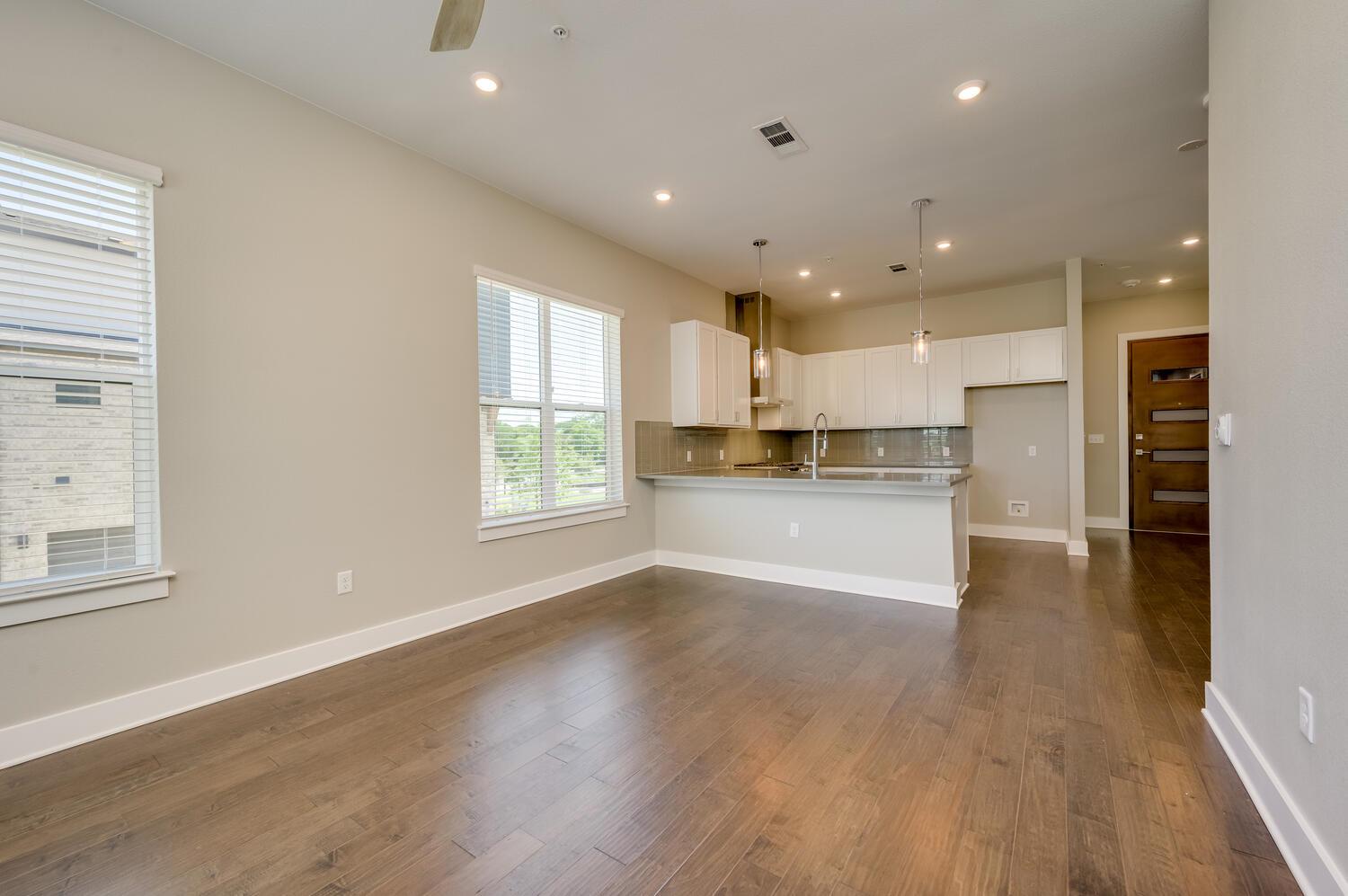 4325 Jackson Ave # 2105