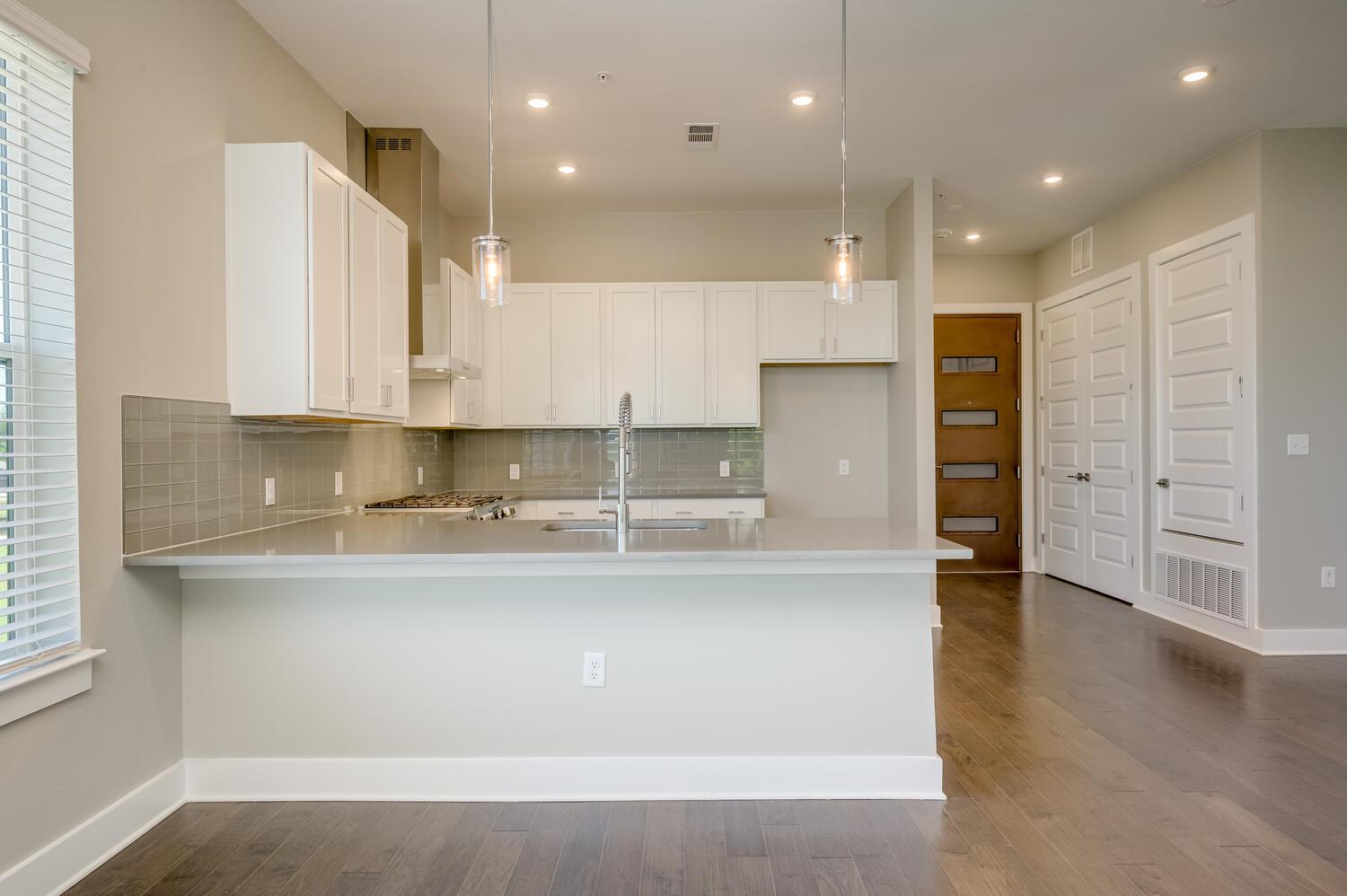 4325 Jackson Ave # 2105