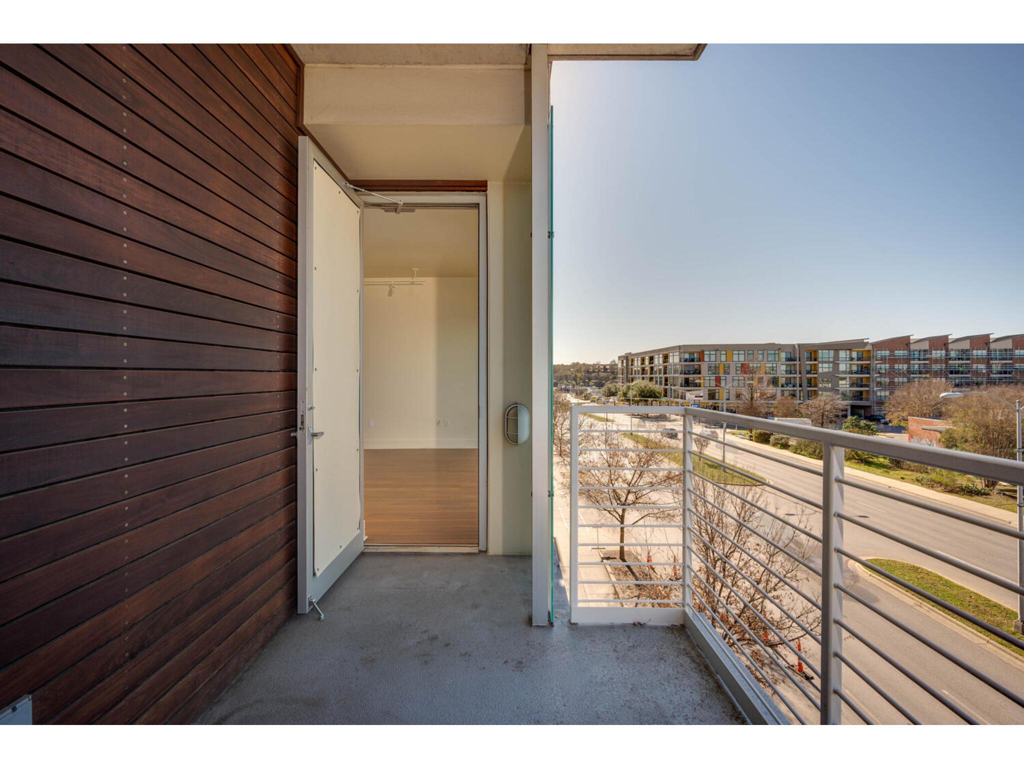 210 Lee Barton DR # 411