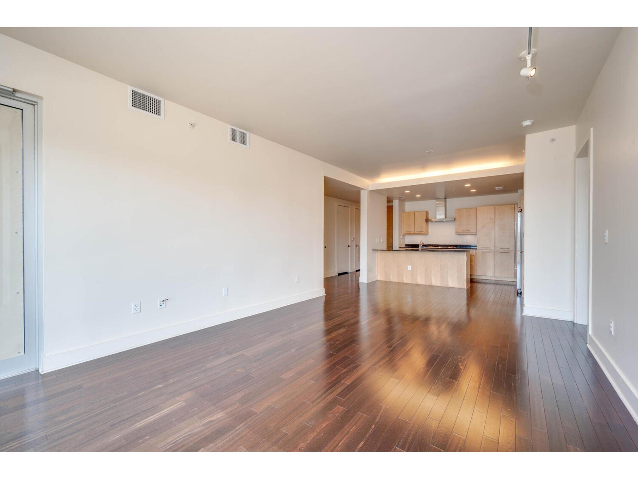 210 Lee Barton DR # 411
