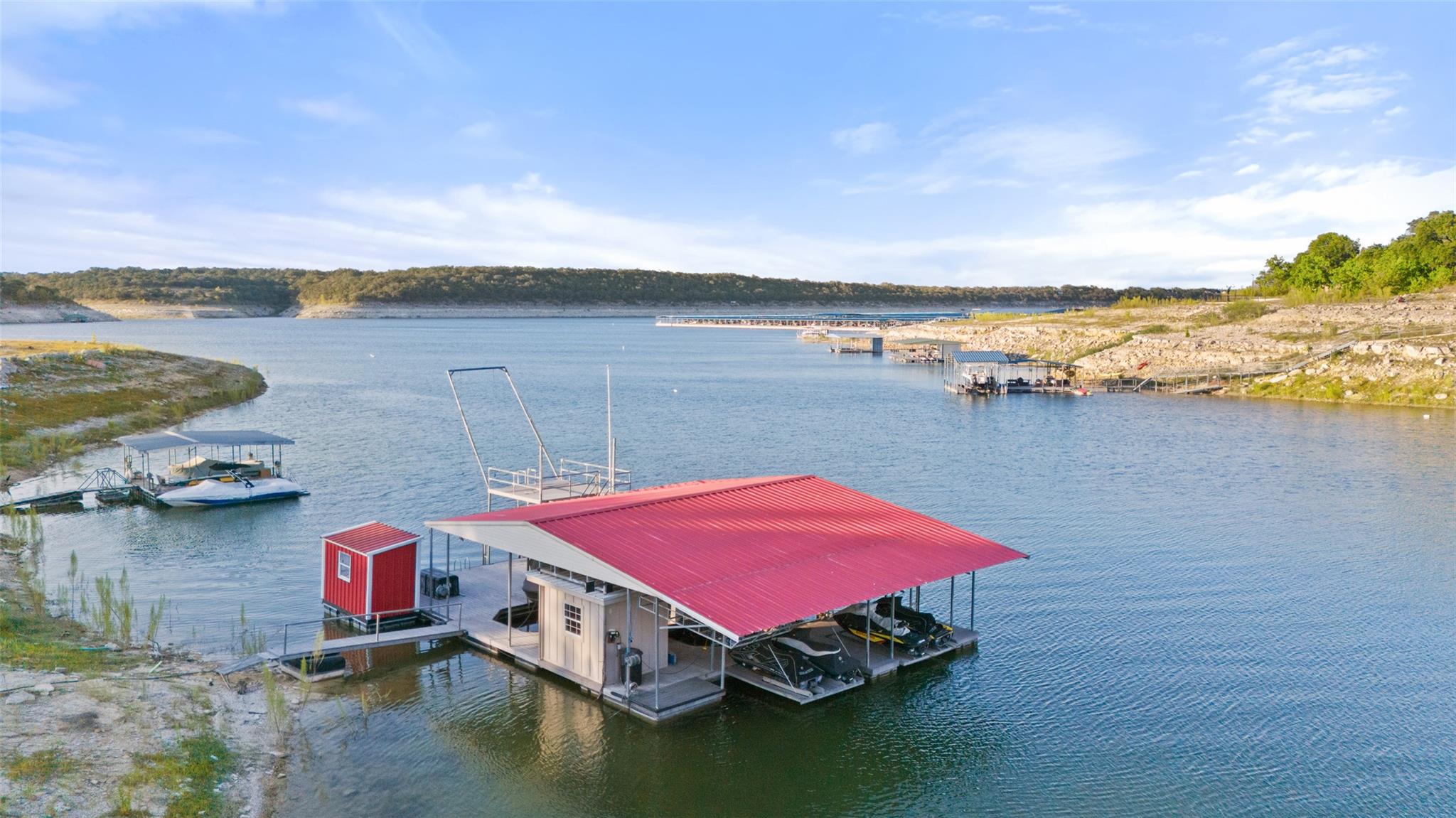 805 Brooks Hollow RD