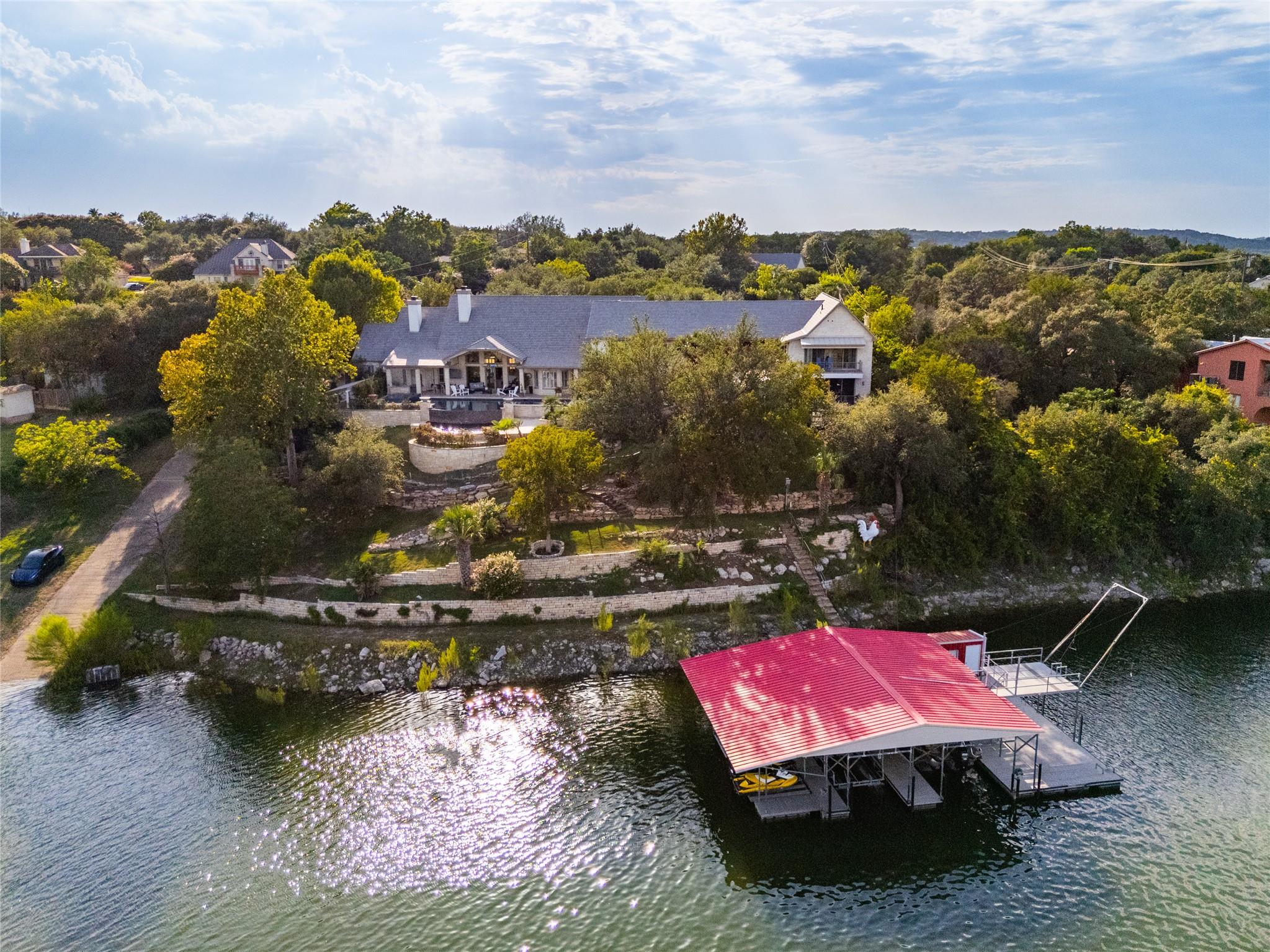 805 Brooks Hollow RD