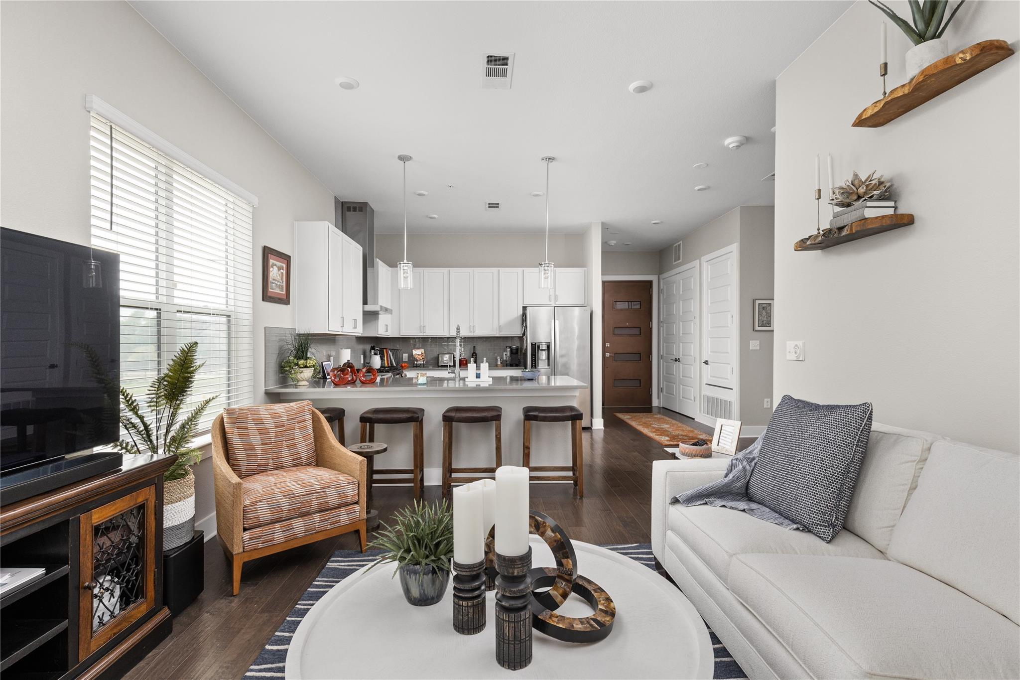 4325 Jackson Ave # 2105