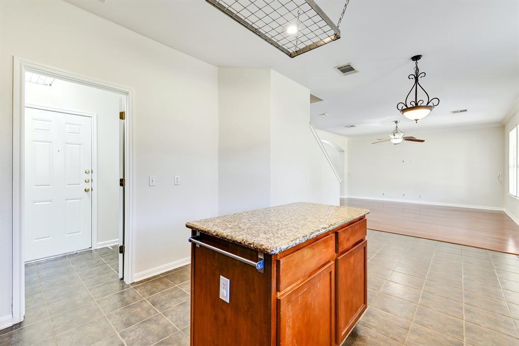 20308 Farm Pond LN