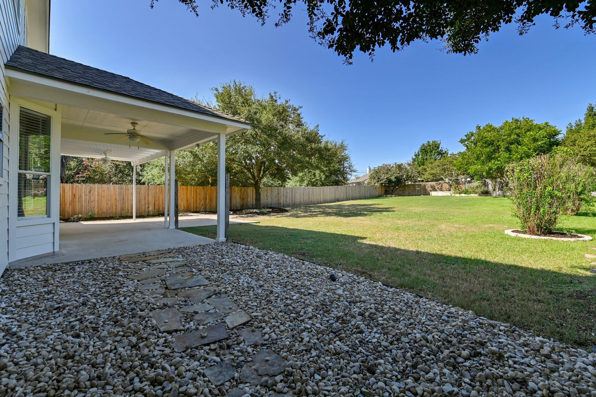 20308 Farm Pond LN