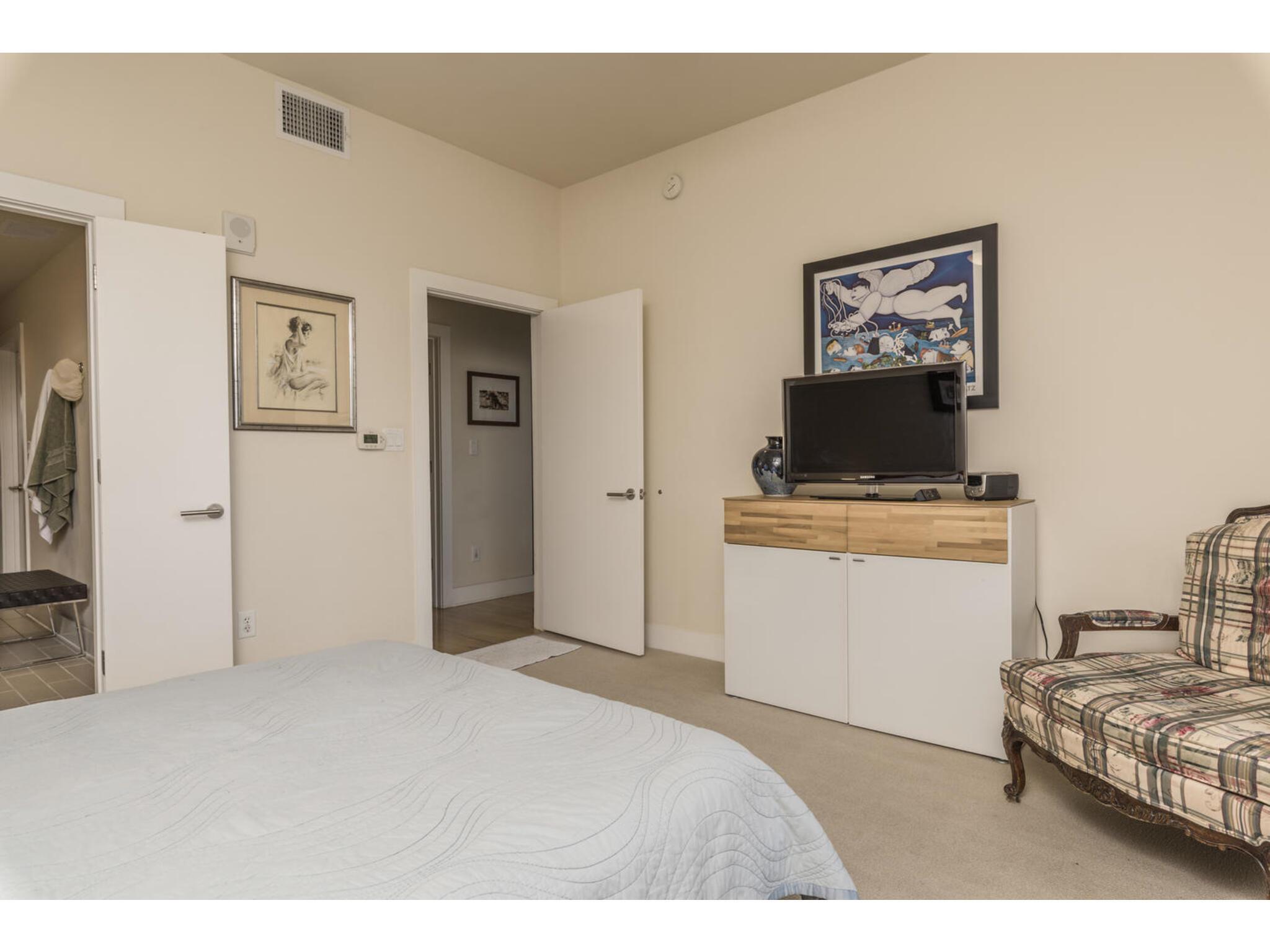 603 Davis ST # 902